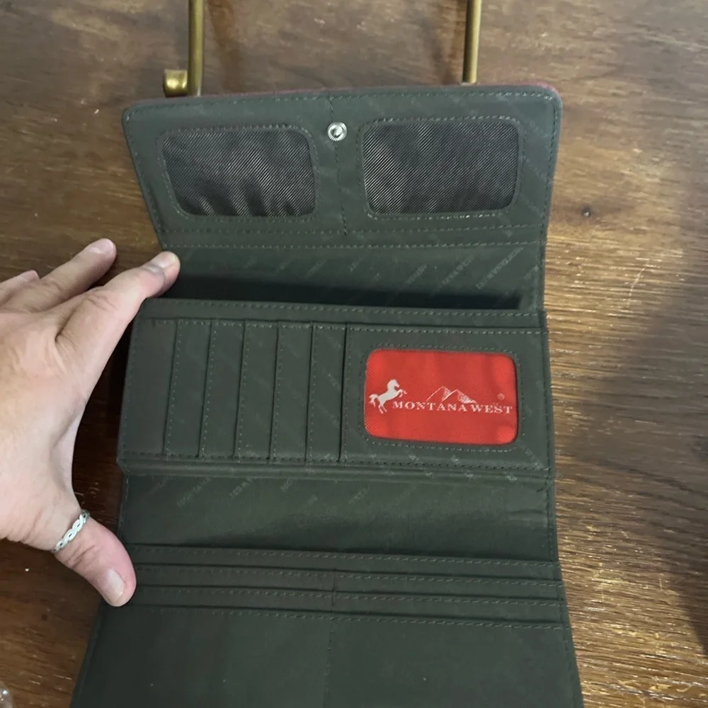 Montana West Burgundy Cross Wallet – Rhinestone Studded Western Style NWT - Picture 3 of 4